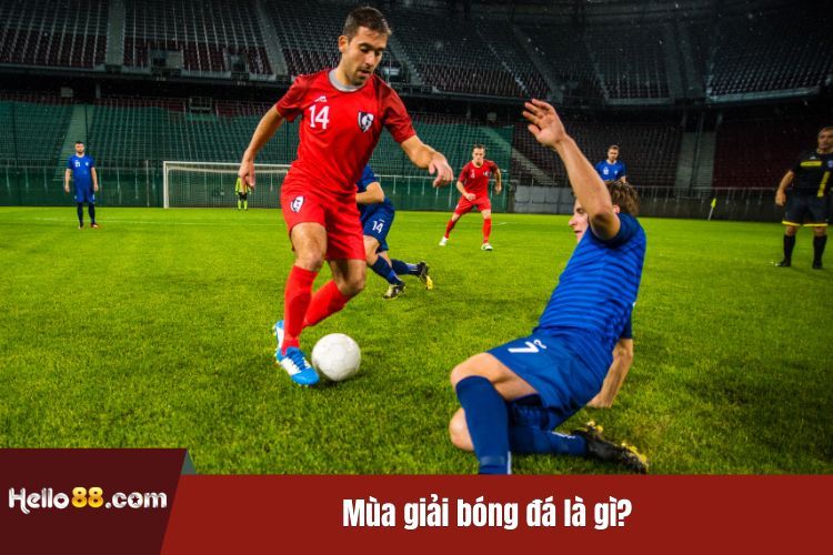 Mùa giải bóng đá là gì?